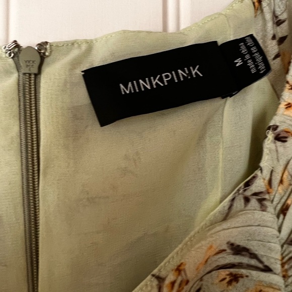 Minkpink dress pistachio with flowers ruched front - Picture 3 of 3